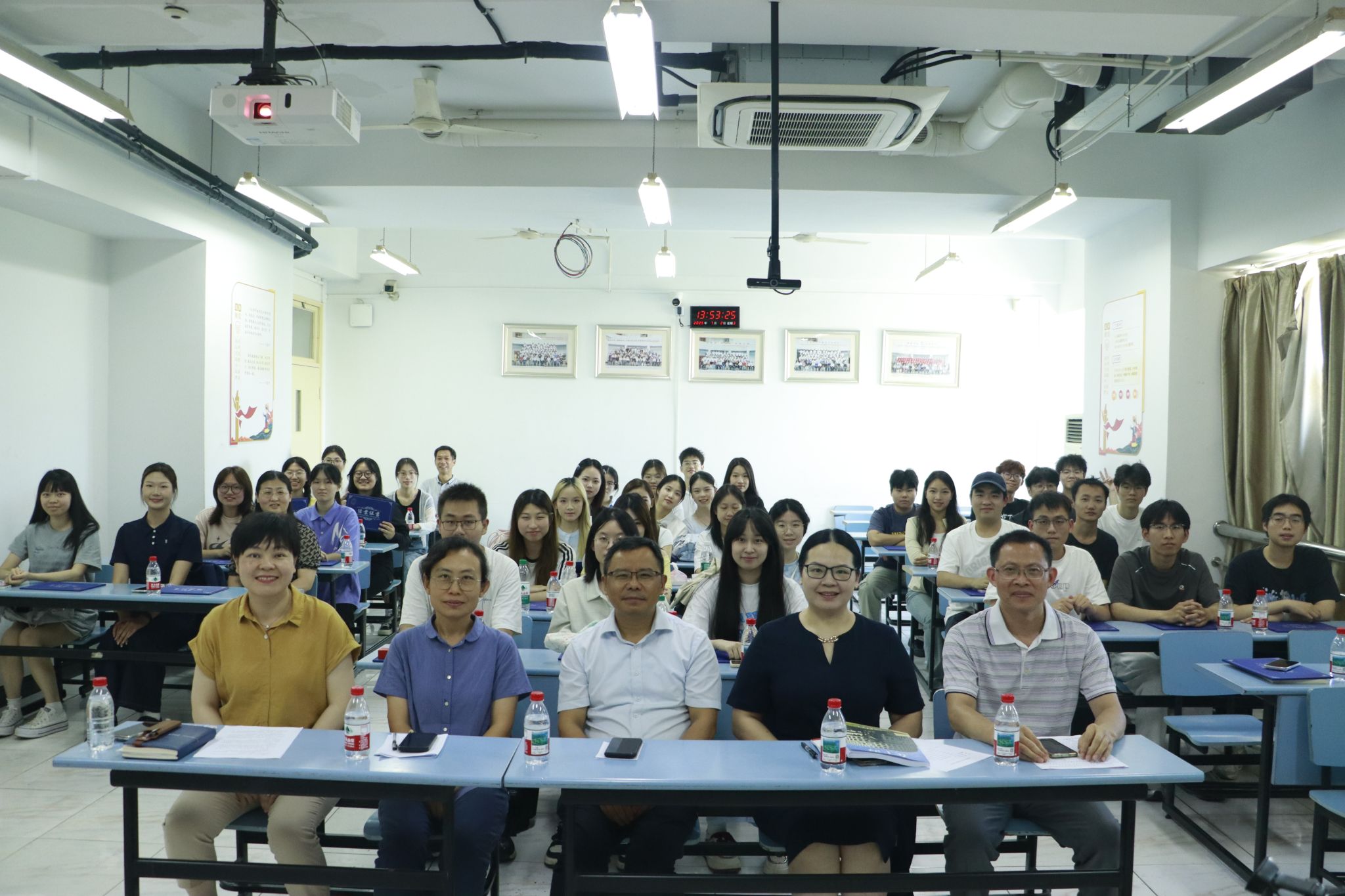 f9f85655573c897c622a00bcd49baa8.jpg f9f85655573c897c622a00bcd49baa8.jpg